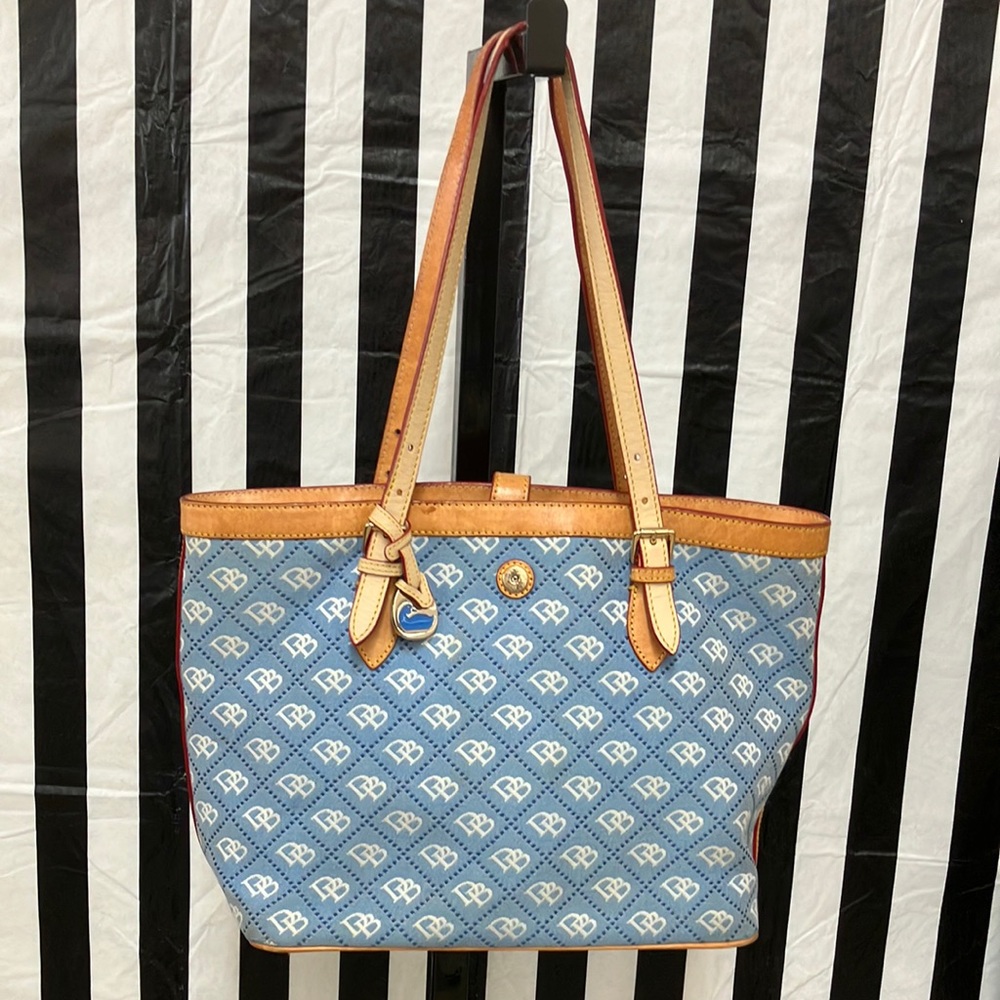 Vintage Dooney& Bourke